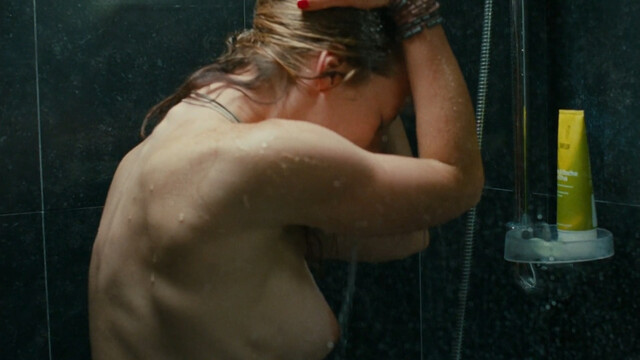 Karine Vanasse nude – Switch (2011)