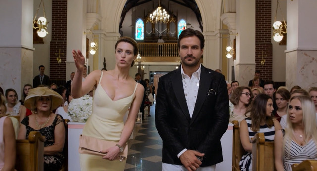 Julia Kaminska sexy, Anna Janik sexy – Narzeczony na niby (2018)