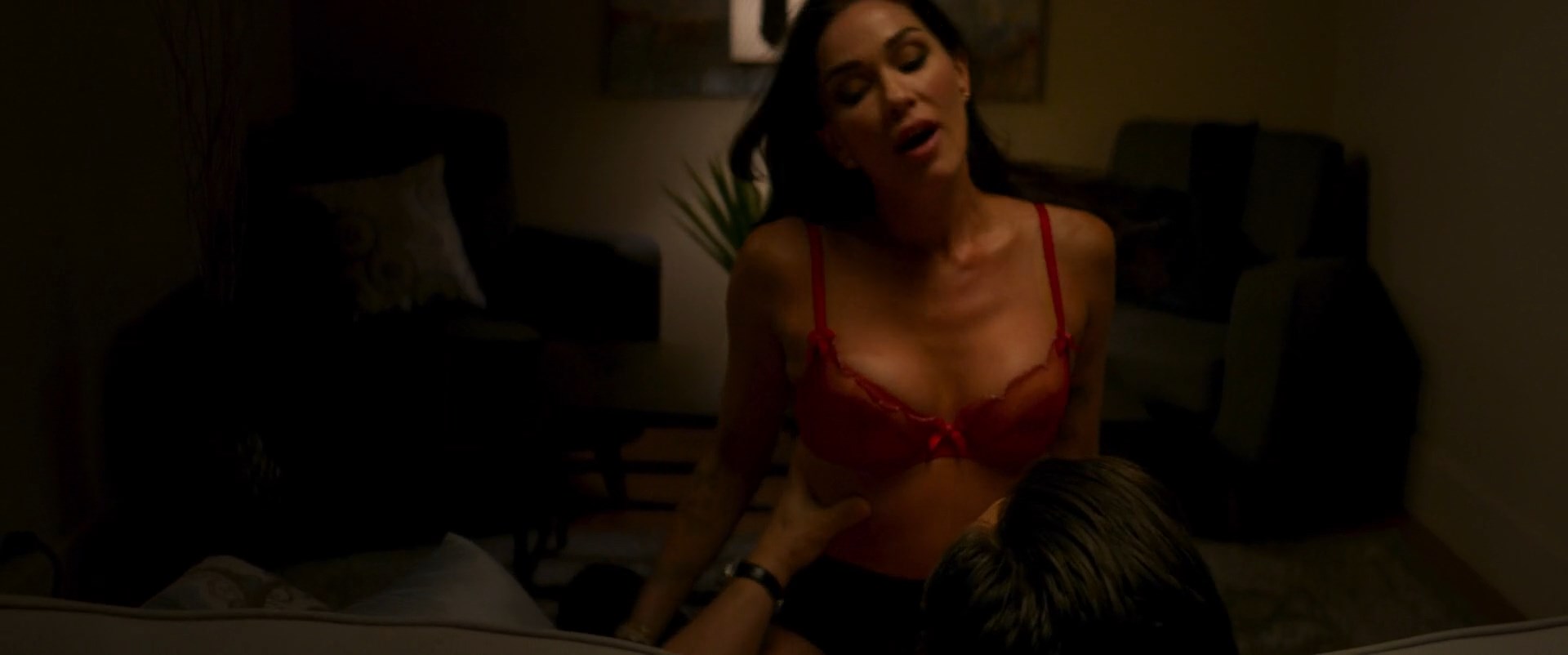 Jessica Chancellor sexy, Jasmine Waltz sexy – 616 Wilford Lane (2021)