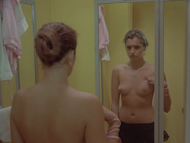 Florence Guerin nude – De Click (Le declic) (1985)