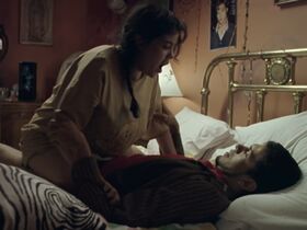 Catalina Lopez sexy, Edwarda Gurrola sexy – Me la debes (2002)