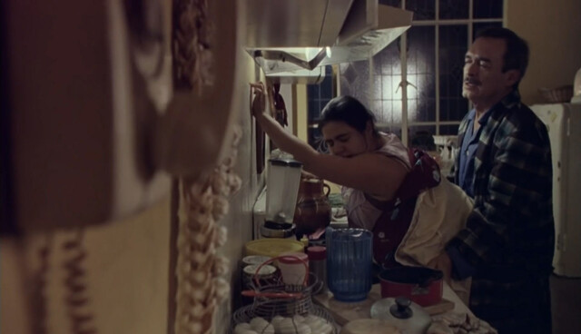 Catalina Lopez sexy, Edwarda Gurrola sexy – Me la debes (2002)