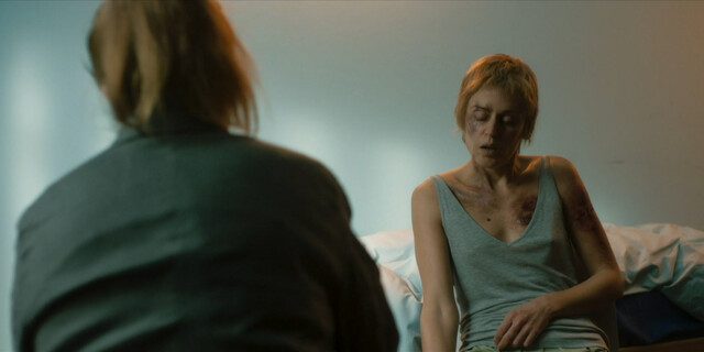 Denise Gough sexy, Emily Watson sexy – Too Close s01e01-03 (2021)