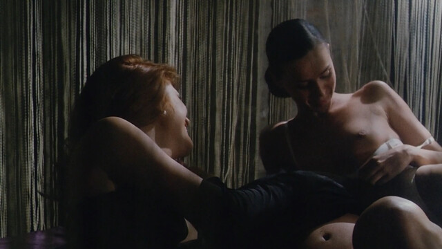 Angie Everhart nude – Love in Paris (Another Nine & a Half Weeks) (1997)