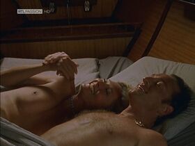 Wookie Mayer nude – S.O.S. Barracuda s01e06 (2002)