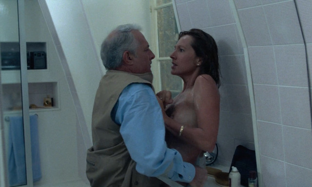 Nathalie Baye nude – En toute innocence (1988)