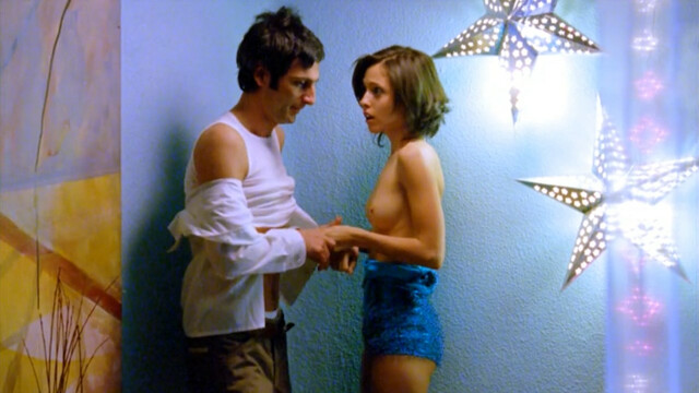 Leticia Dolera nude – Semen, una historia de amor (2005)