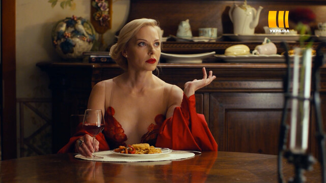 Darya Tregubova sexy, Yulia Amelkina sexy – Akvamarin s01e03 (2021)