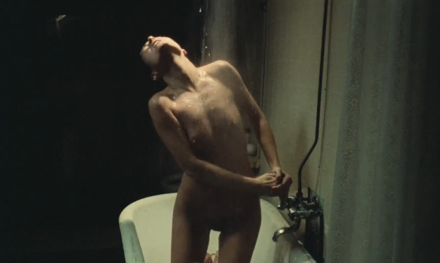 Olga Karlatos nude – Gloria Mundi (1976)