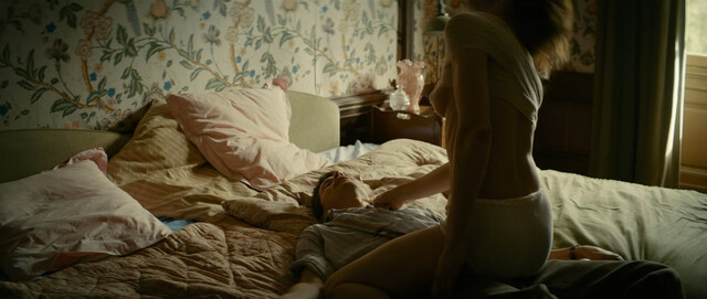 Esther Comar nude – House of Time (2015)