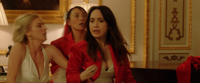 Laura Chiatti sexy, Antonia Liskova sexy, Jun Ichikawa sexy, Chiara Francini sexy – Addio al nubilato (2021)