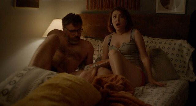 Gillian Jacobs sexy, Hannah Marks sexy – I Used to Go Here (2020)