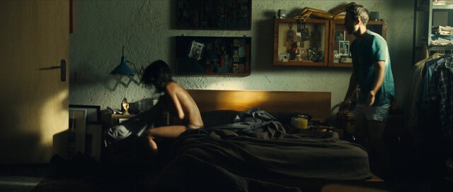 Zoe Saldana nude – Colombiana (2011)