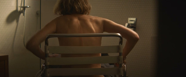 Naomi Watts sexy – Penguin Bloom (2020)