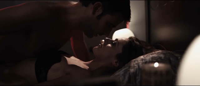 Elena Sanchez sexy – El hombre ideal (2011)