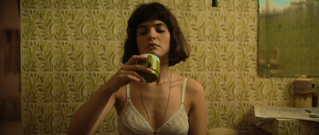 Violetta Zironi sexy – Rose Island (2020)