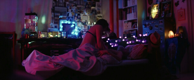 Amy Hargreaves nude, Olivia Luccardi sexy, Comfort Clinton sexy – Paint (2020)