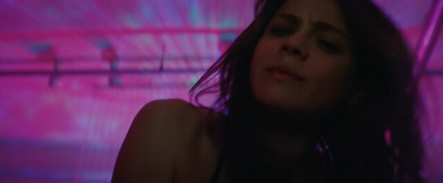 Amy Hargreaves nude, Olivia Luccardi sexy, Comfort Clinton sexy – Paint (2020)