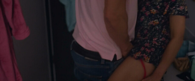 Olivia Munn sexy, Donna Benedicto sexy, Melanie Chan sexy – Buddy Games (2019)