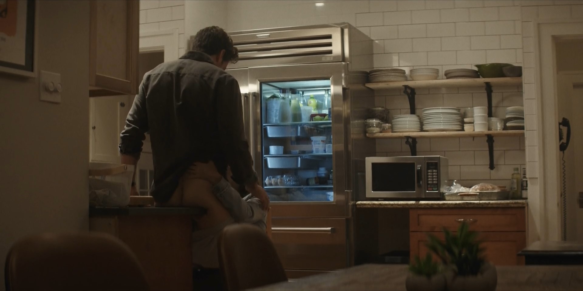 Kate Mara sexy, Camila Perez sexy – A Teacher s01e04 (2020)