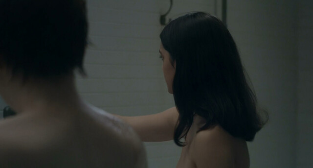 Maisie Williams sexy, Anya Taylor-Joy sexy – The New Mutants (2020)