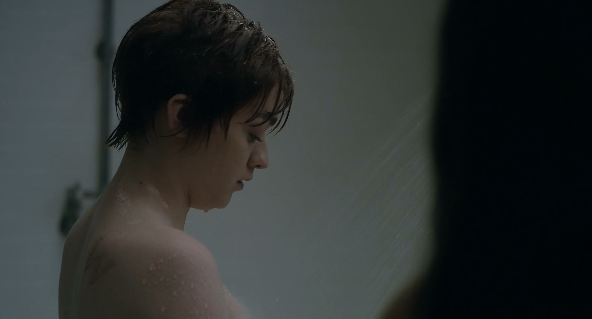 Maisie Williams sexy, Anya Taylor-Joy sexy – The New Mutants (2020)