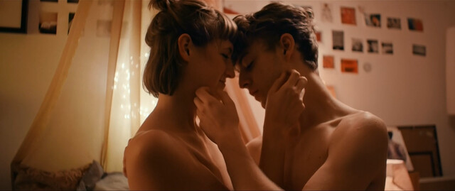 Raphaela Gasper nude – Liebe, Sex und Sehnsucht (Lovecut) (2020)