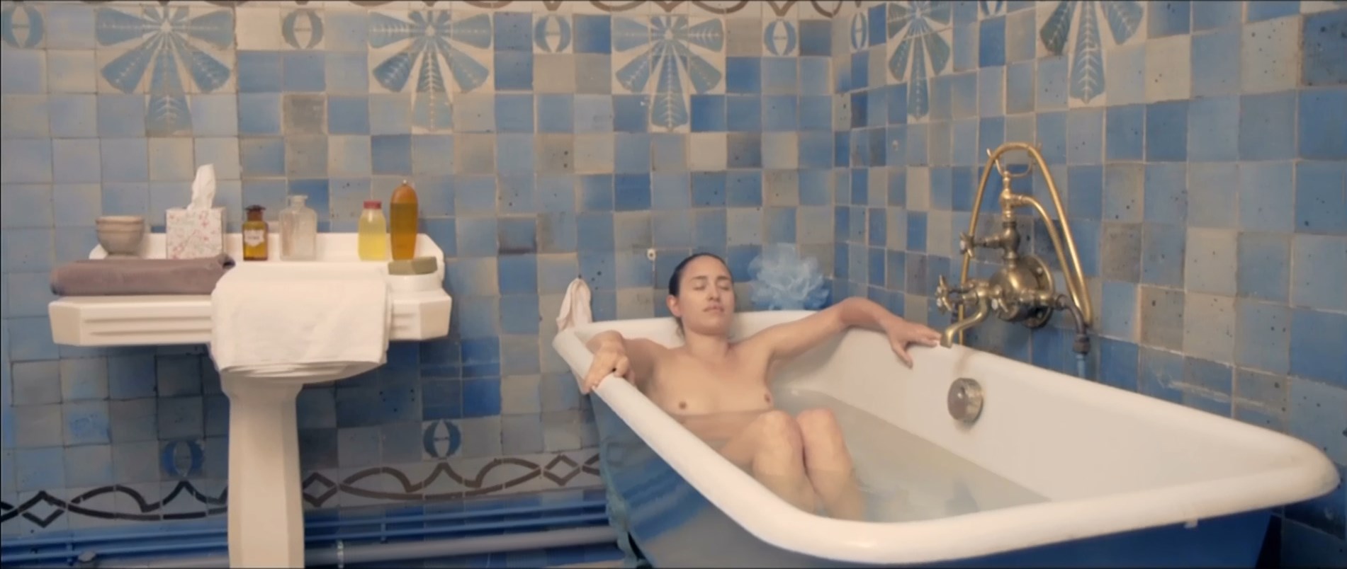 Nude Video Celebs Julia Mugnier Nude Lorsque Les Femmes Aiment Le Rouge 2014