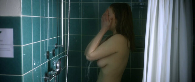 Eva-Maria May nude – Cruz Verde (2012)
