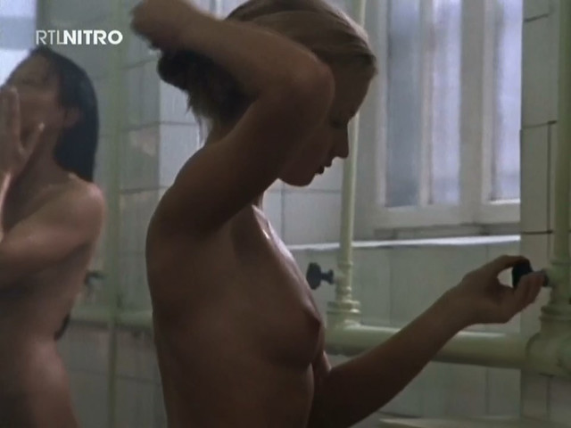 Loretta Stern nude – Balko s06e05 (2001)