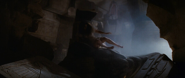 Karen Allen sexy - Indiana Jones and the Raiders of the Lost Ark (1981)