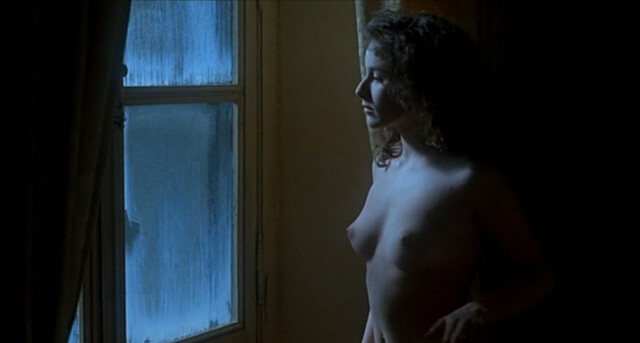 Elsa Lunghini nude - Le Retour de Casanova (1992)