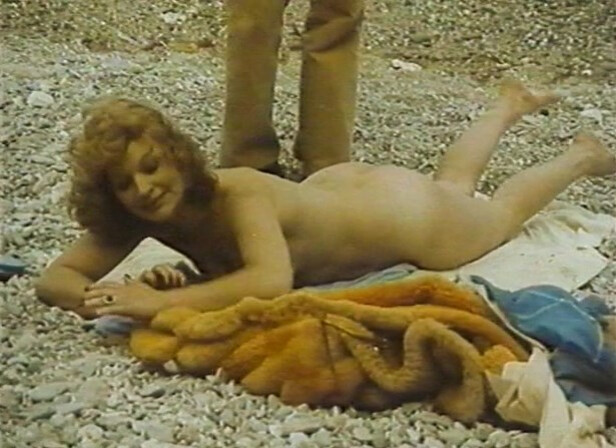 Sasa Kastoura nude - Oi apanthropoi (1976)