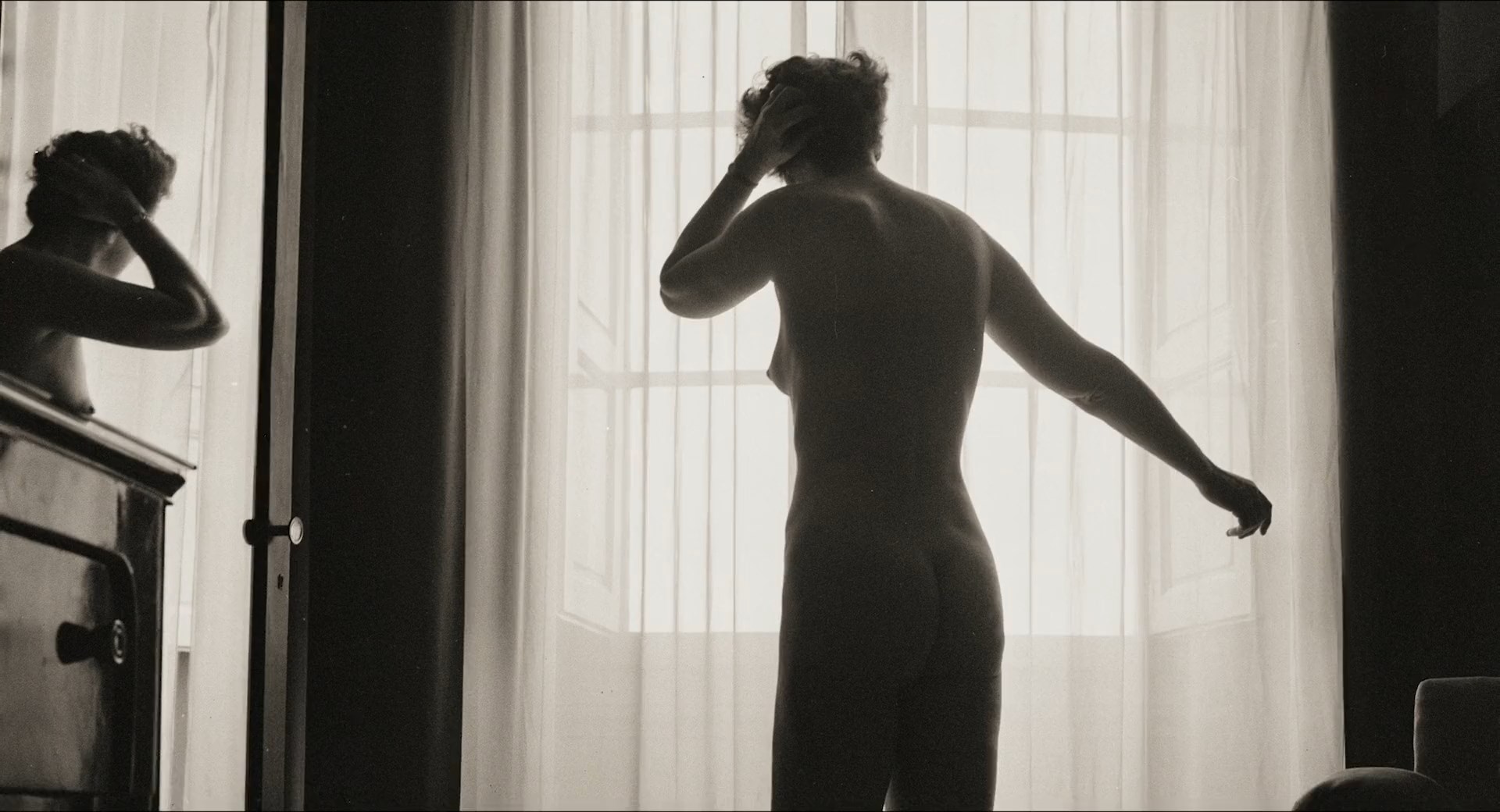 Julia Child nude - Julia (2021)