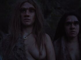 Irene Pomerol nude - Pieds nus (2022)