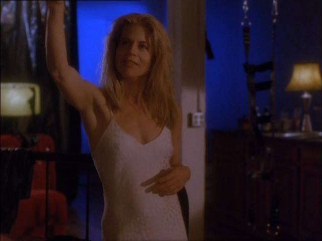 Linda Hamilton nude - Separate Lives (1995)