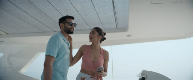 Deepika Padukone sexy, Ananya Panday sexy – Gehraiyaan (2022)