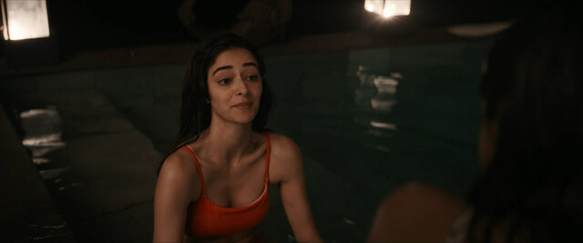 Deepika Padukone sexy, Ananya Panday sexy – Gehraiyaan (2022)