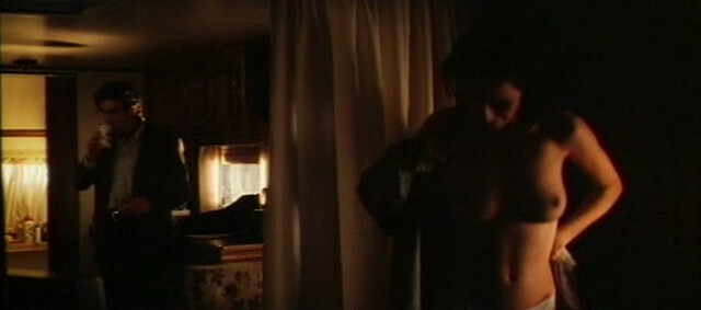Francesca Neri nude - Outrage (Dispara!) (1993)