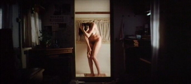 Francesca Neri nude - Outrage (Dispara!) (1993)
