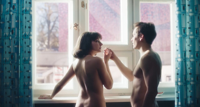 Maria Debska nude - Autumn Girl (Bo we mnie jest seks) (2021)