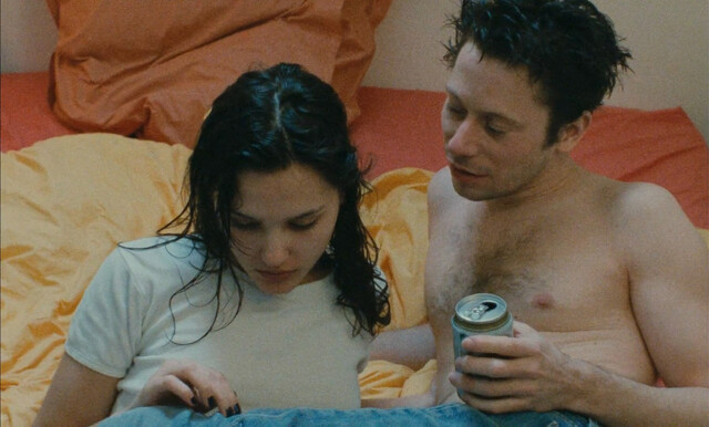 Virginie Ledoyen nude - Late August, Early September (Fin aout, debut septembre) (1998)