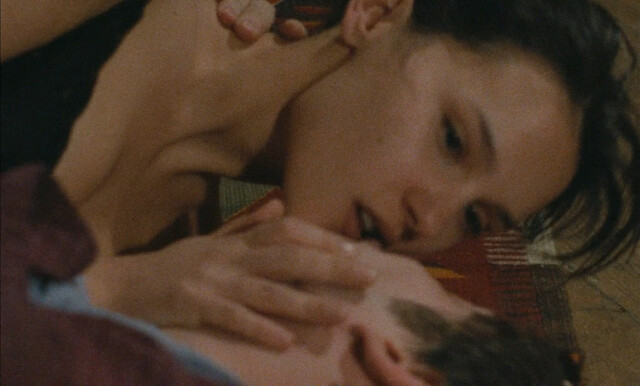 Virginie Ledoyen nude - Late August, Early September (Fin aout, debut septembre) (1998)