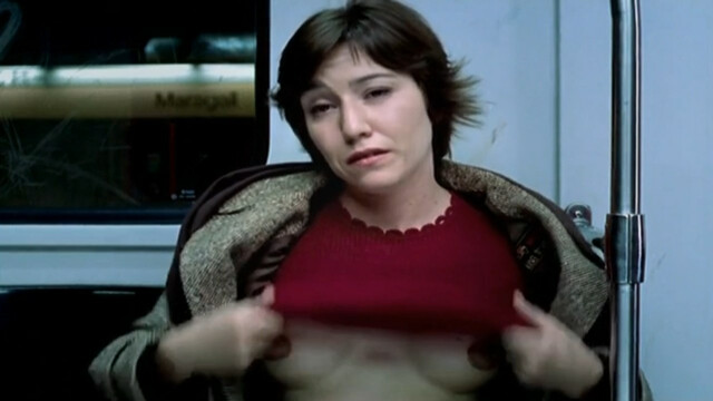 Lola Duenas nude - En camas separadas (2003)