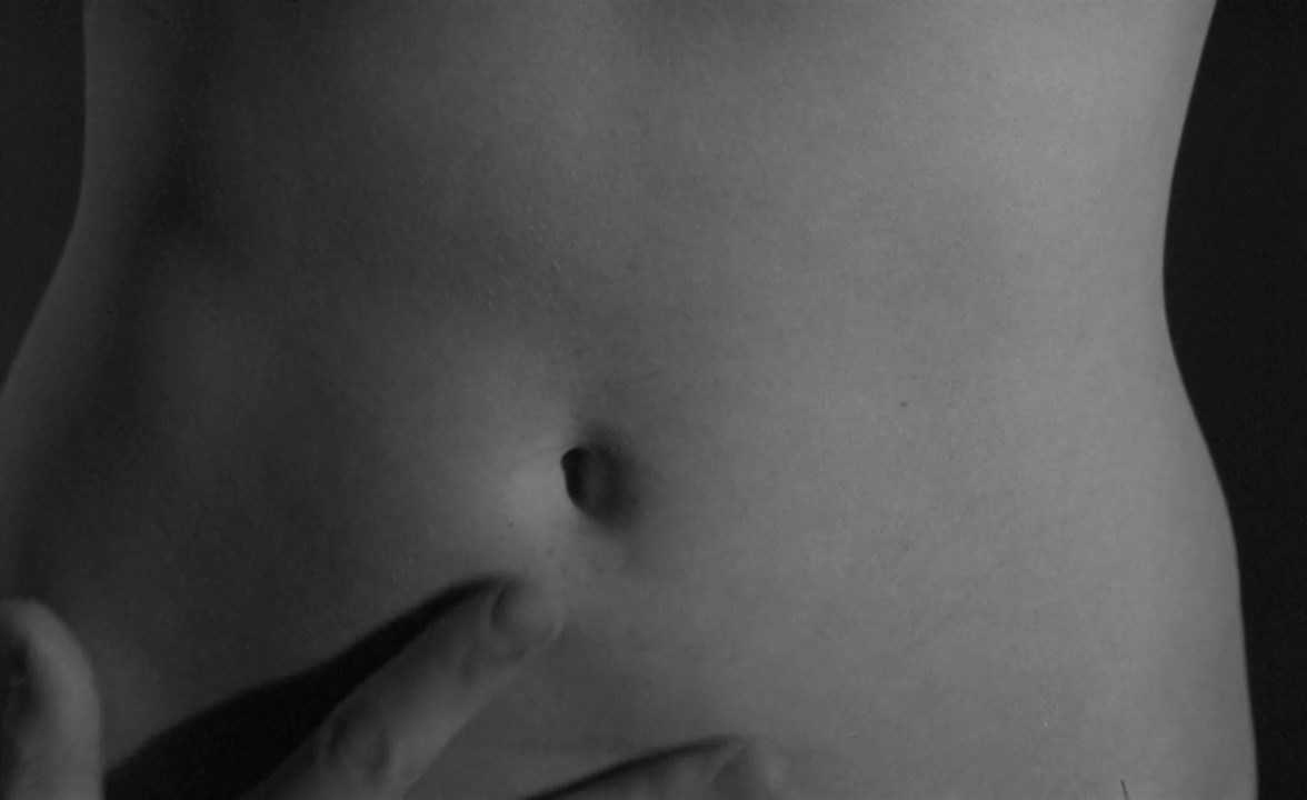 Sofie Hoflack sexy - Elle Danse Seule (2012)