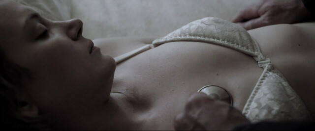 Susannah Hoffman sexy - Sender (2020)