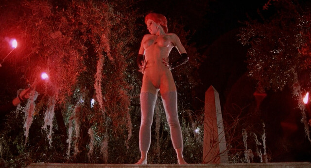 Linnea Quigley nude - Return of the Living Dead (1985)