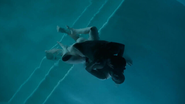Kiernan Shipka sexy, Diane Kruger sexy - Swimming with Sharks s01e04 (2022)