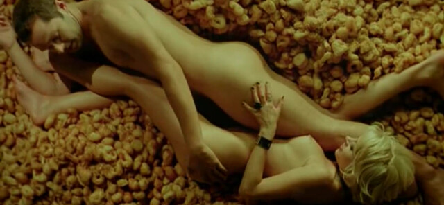 Fay Xyla nude - Honey and the pig (2005)