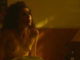 Margaret Qualley nude - Stars at Noon (2022)